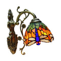 Ręcznie cięta szklana lampa ścienna ważka w stylu Tiffany, 1 światło, montowana na ścianie z rzeźbioną tylną płytą