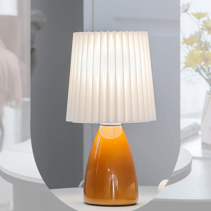 Skandynawska Retro Lampa Stołowa z Faldowanym Kloszem i Szklaną Bazą