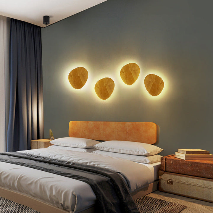 Nowoczesna minimalistyczna okrągła nieregularna owalna lampa LED na ścianę z drewna do salonu