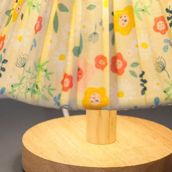 Nowoczesna Minimalistyczna Kreatywna Żelazna Lampa Stołowa w Kształcie Kwiatu 1-Lampowa