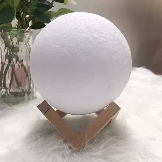 Kreatywna Mini Lampa Stołowa LED w Kształcie Księżyca 3D z Funkcją Ładowania