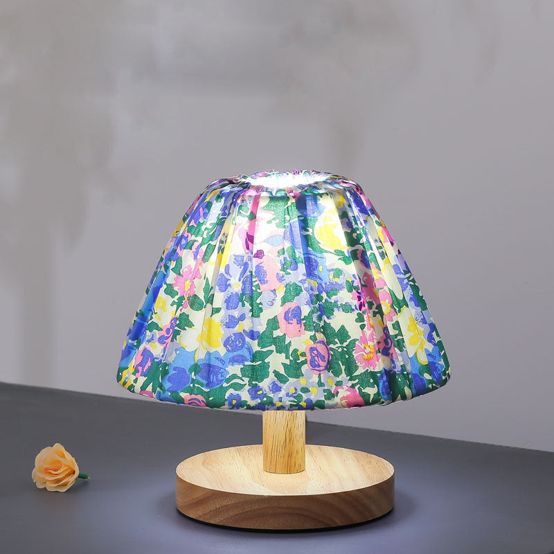 Nowoczesna Minimalistyczna Kreatywna Żelazna Lampa Stołowa w Kształcie Kwiatu 1-Lampowa