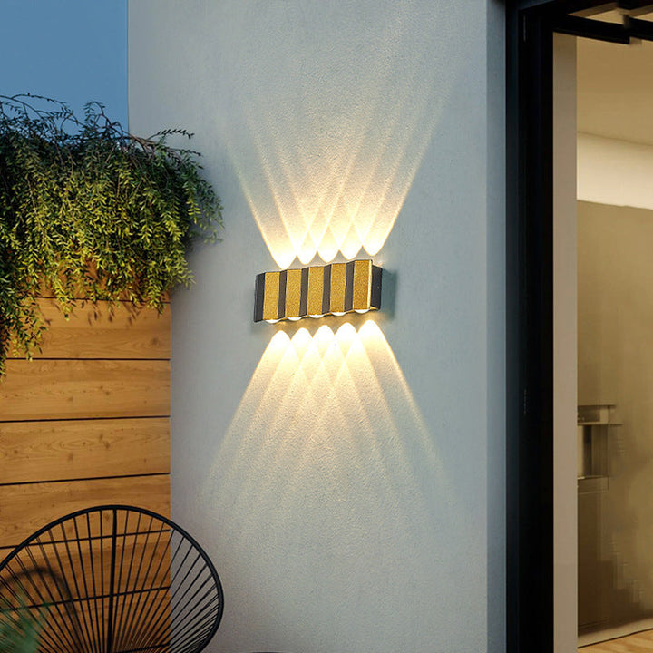 Nowoczesna Luksusowa Złota Aluminiowa Zewnętrzna Wodoodporna Lampa LED na Ścianę na Taras