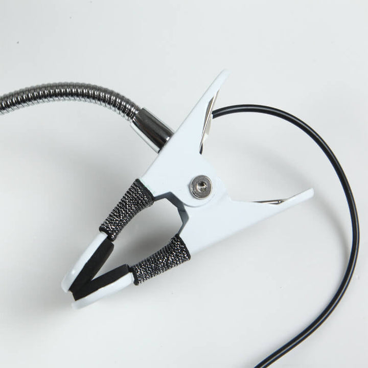 Kreatywna prosta lampa biurkowa LED z klipsem na guziki USB