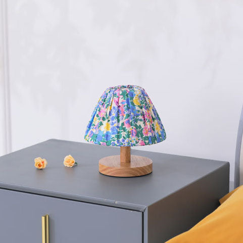 Nowoczesna Minimalistyczna Kreatywna Żelazna Lampa Stołowa w Kształcie Kwiatu 1-Lampowa
