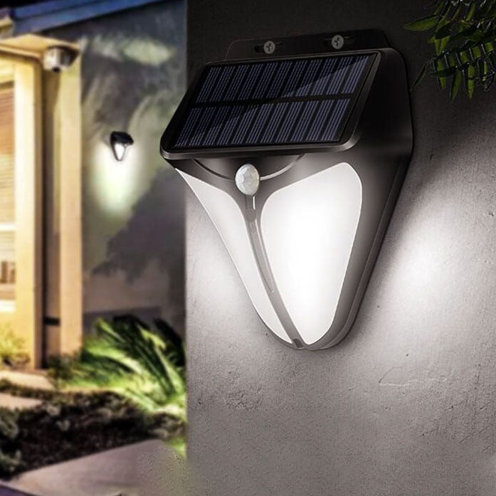 Inteligentna solarna trójkątna zewnętrzna wodoodporna lampa LED z czujnikiem ruchu na ścianę