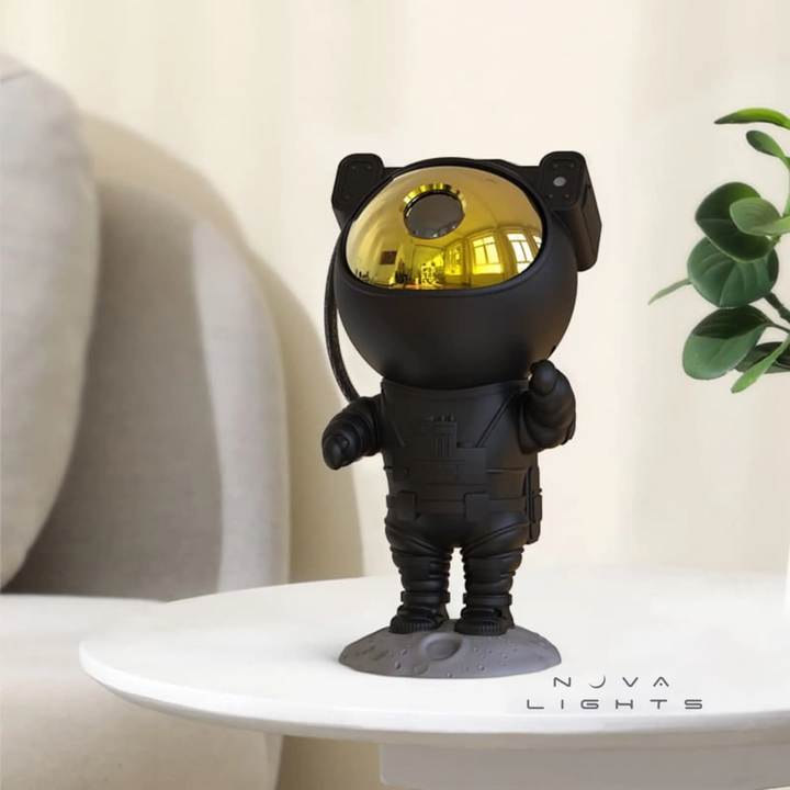 Astronauta Lampa Nocna w Kosmosie