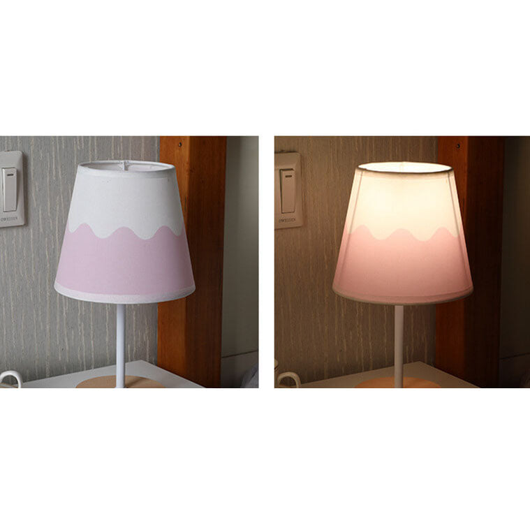 Nordycka Vintage Lampa Stołowa z Tkaniny i Litego Drewna LED