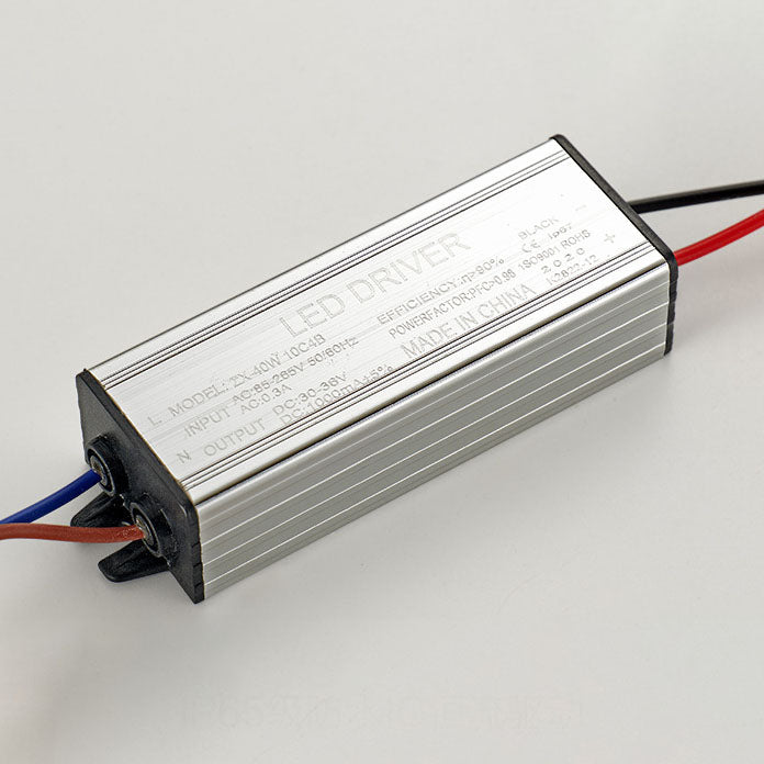 Nowoczesna Luksusowa Złota Aluminiowa Zewnętrzna Wodoodporna Lampa LED na Ścianę na Taras