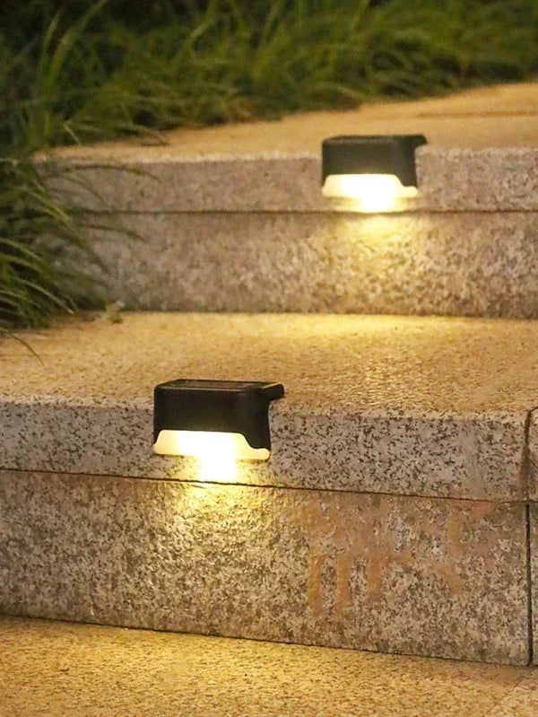 Lampy tarasowe zasilane energią słoneczną do użytku na zewnątrz