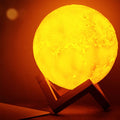 Kreatywna Mini Lampa Stołowa LED w Kształcie Księżyca 3D z Funkcją Ładowania