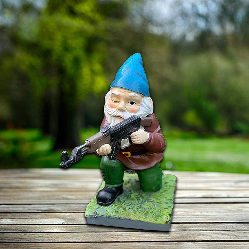 Militarny Gnom Ogrodowy w Mundurze Kamuflażowym