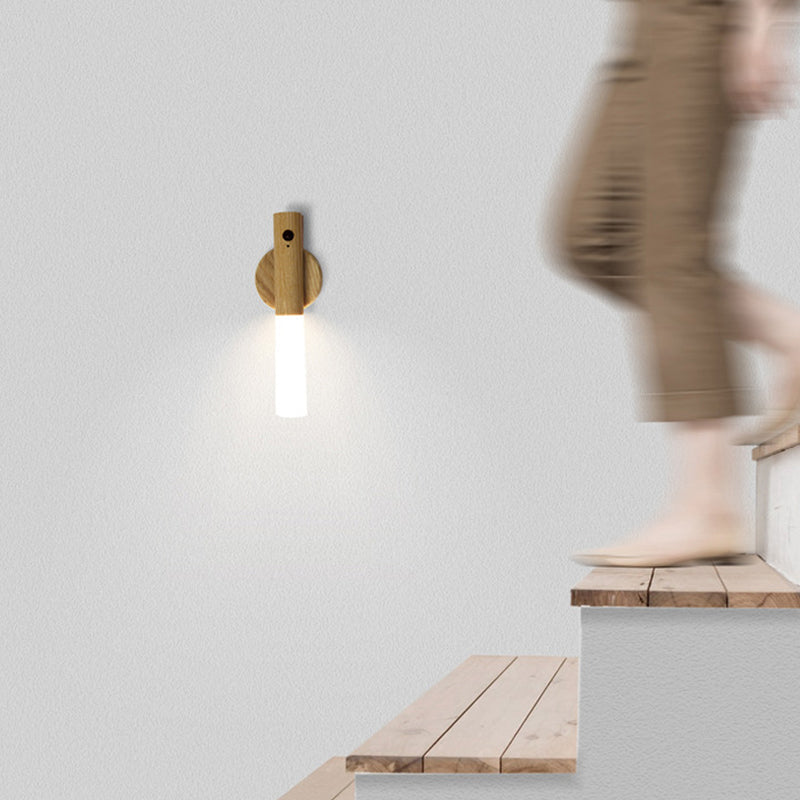 Lampka nocna z czujnikami