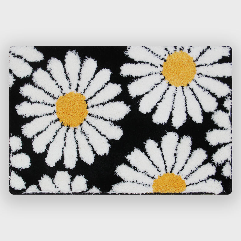 Dywanik łazienkowy Feblilac Sweet Daisy, fioletowy kwiat