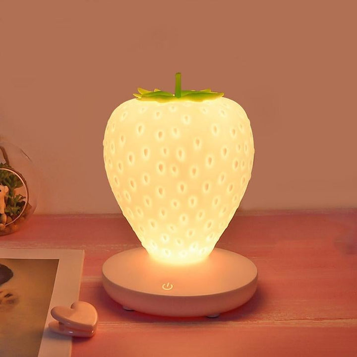 Lampa nocna w kształcie truskawki