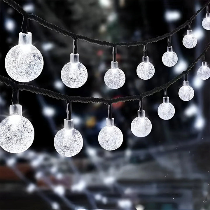 LumeGlobe – Słoneczne Lampy Ogrodowe z Pękniętego Szkła