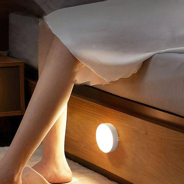 Ładowalna LED Lampa Nocna z Czujnikiem Ruchu USB