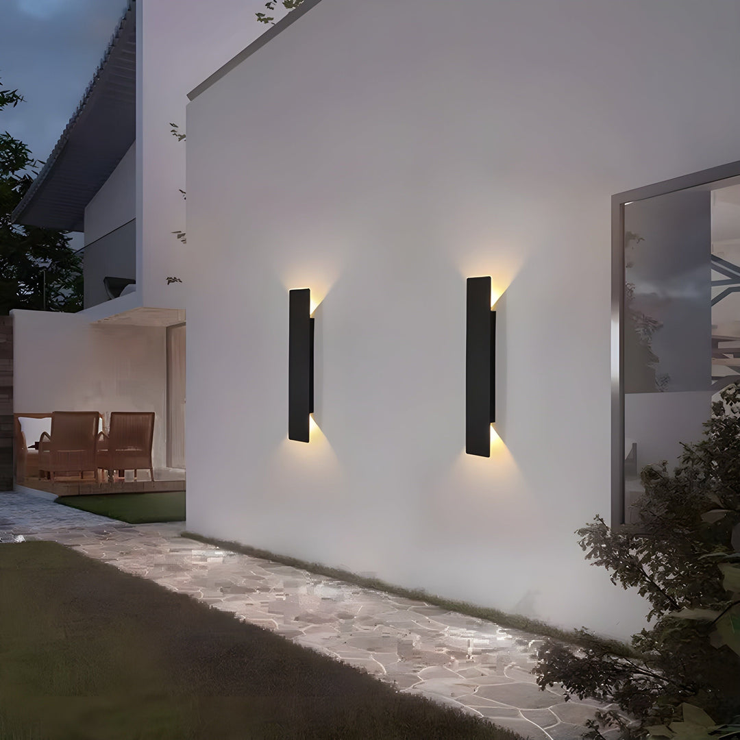 Lampa ścienna LED odporna na warunki atmosferyczne w nowoczesnym stylu, wykonana z aluminium do użytku na zewnątrz