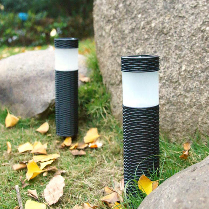 Zewnętrzna Słoneczna Rattanowa Cylindryczna Lampa LED do Ogrodu i Terenów Zielonych