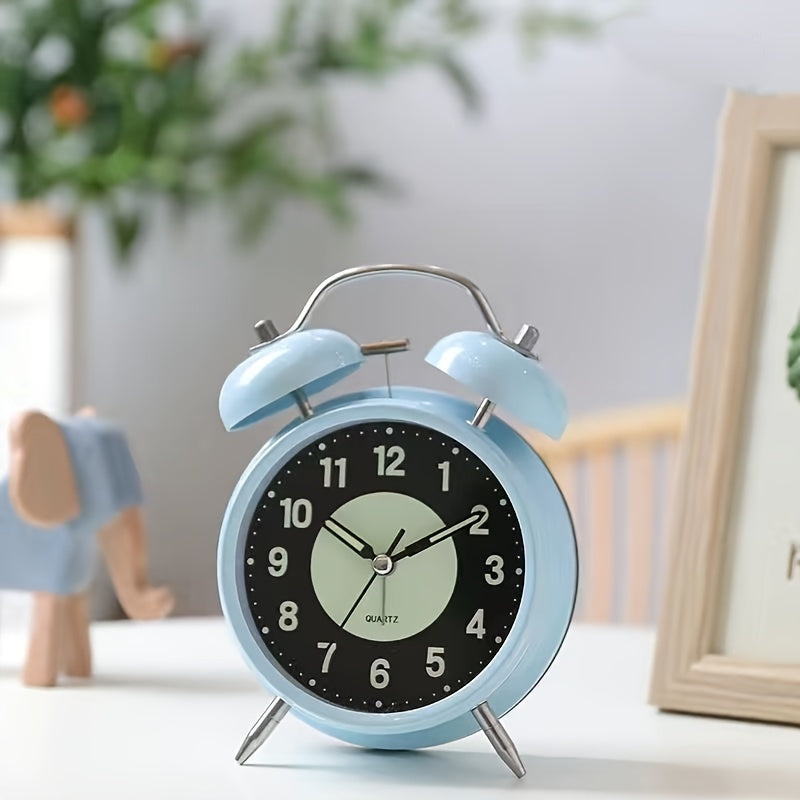 LuminousTime - Elegancki Metalowy Zegar Alarmowy z Delikatnym Oświetleniem na Spokojne Poranki i Noce