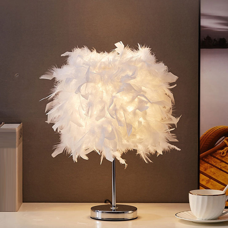 Biała Cylindryczna Lampa Stołowa Prostota Pojedyncza Żarówka Lampa Wiosenna