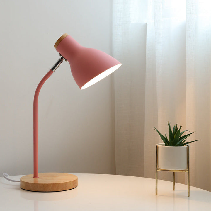 Lampa stołowa w kształcie latarki Macaron Metal 1-wattowa lampa nocna do pokoju dziecięcego