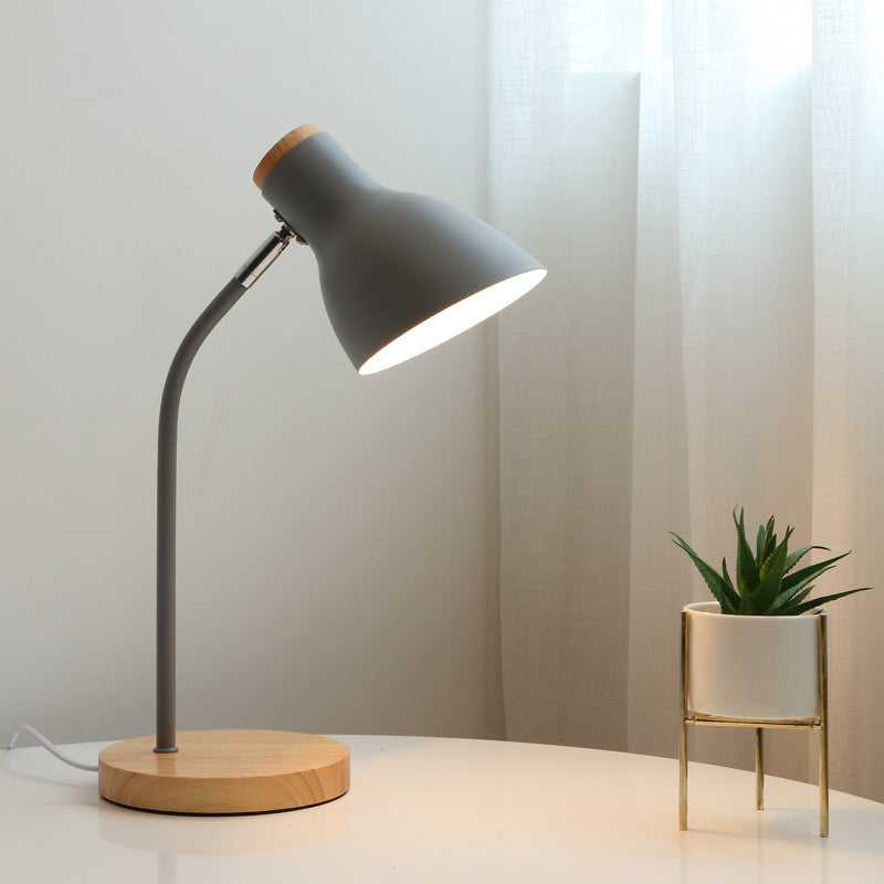 Lampa stołowa w kształcie latarki Macaron Metal 1-wattowa lampa nocna do pokoju dziecięcego