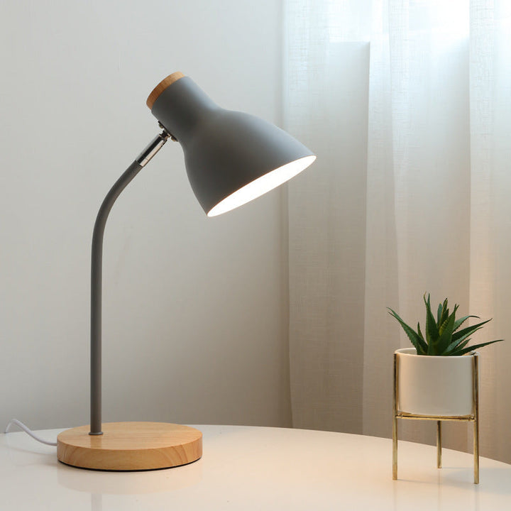 Lampa stołowa w kształcie latarki Macaron Metal 1-wattowa lampa nocna do pokoju dziecięcego