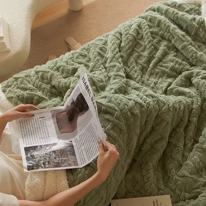Gruba Zimowa Kołdra z Wełny Jagnięcej - WarmWool