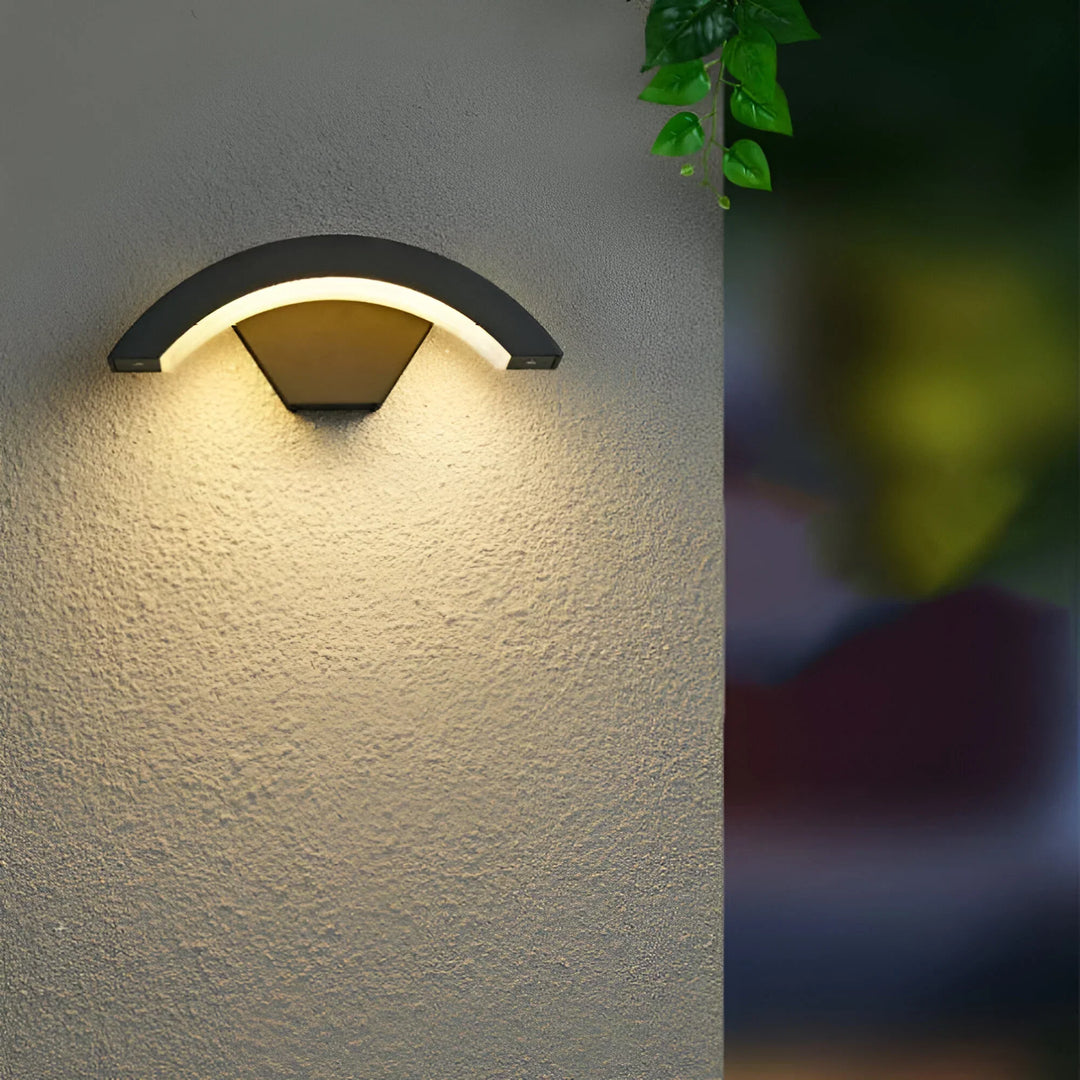 LumiGuard – Zewnętrzna Lampa Ścienna z Czujnikiem Ruchu