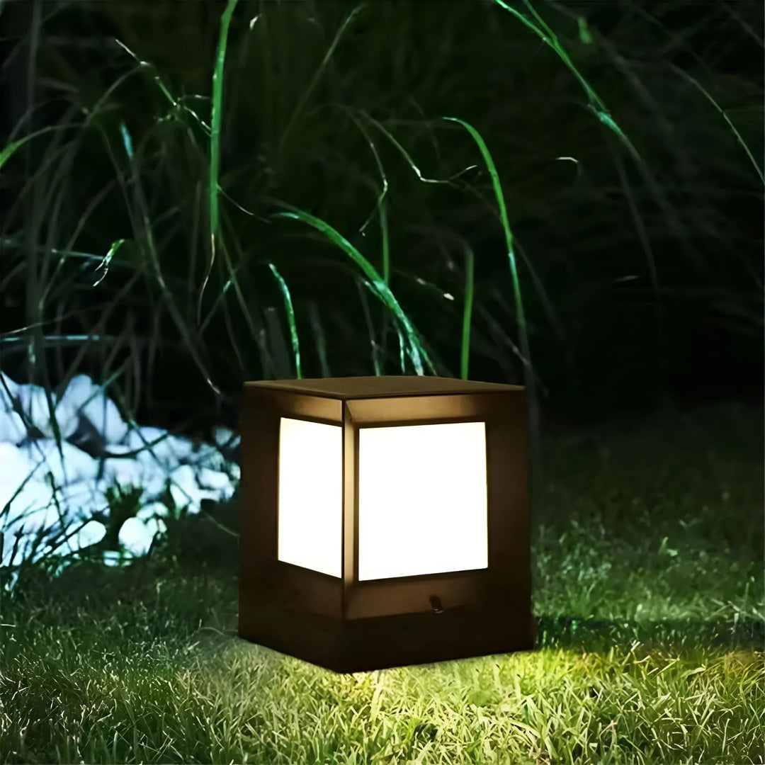 GlowPillar – Elegancka Zewnętrzna Lampa LED