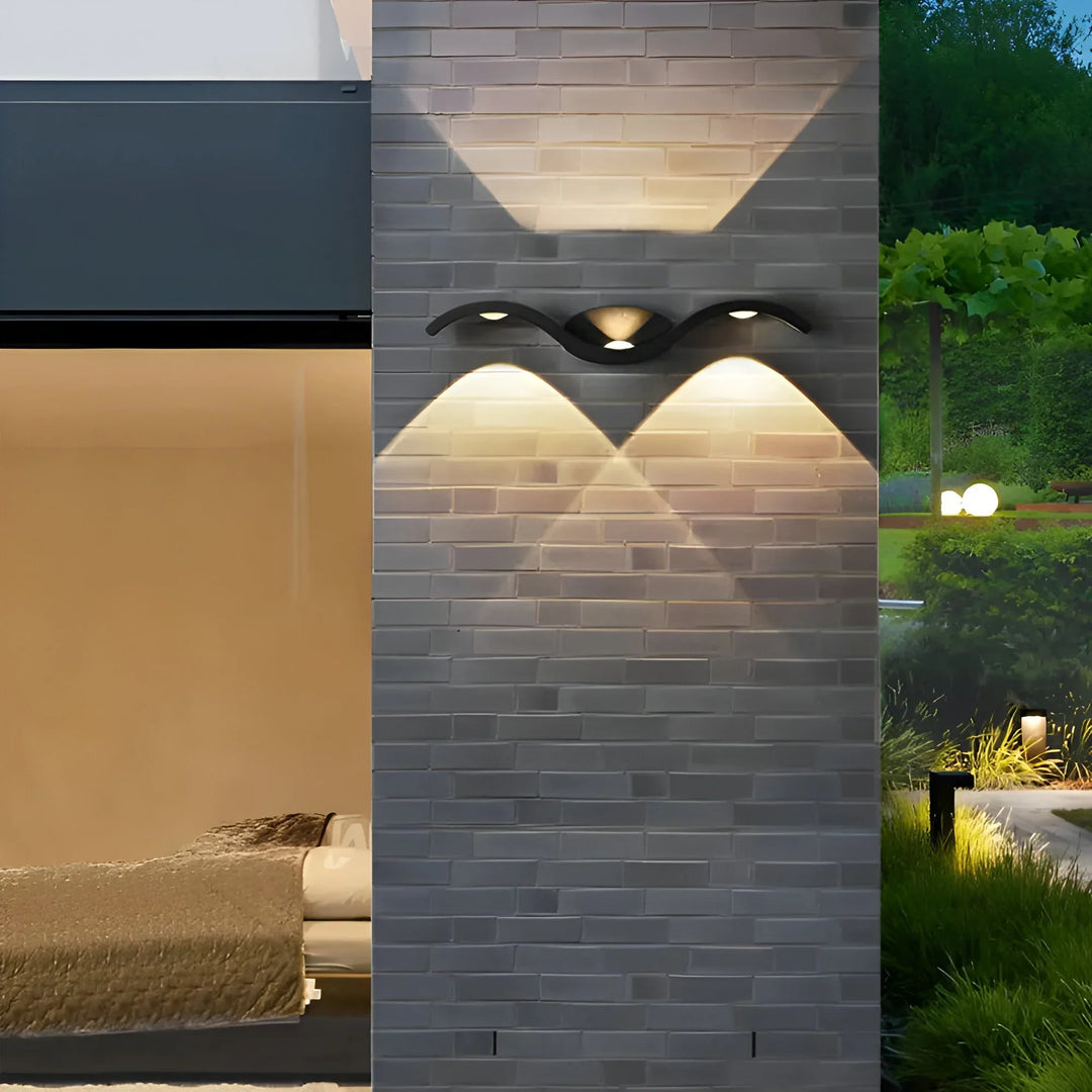 BrightGlow – Wodoodporna Lampa Ścienna w Stylu Nordic