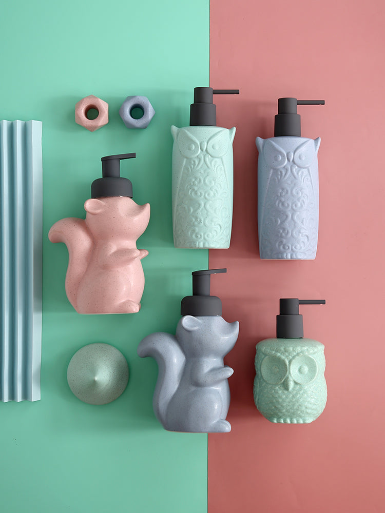 Ceramiczny dozownik do mydła, Pompka piankowa w kształcie wiewiórki, Butelka łazienkowa, Design zwierzęcy, Uzupełnialna wielokrotnego użytku pompka do lotionu do łazienki i kuchni, 510ml/17.2oz