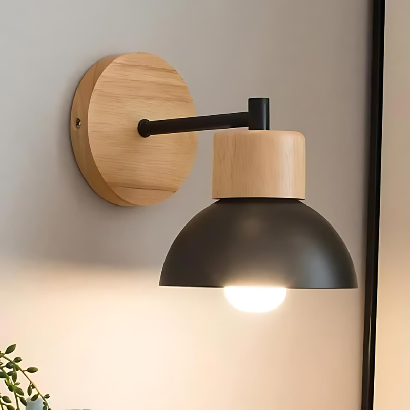 Stylowa lampa ścienna z drewna do harmonijnego domu