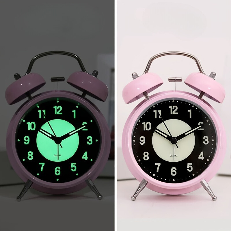 LuminousTime - Elegancki Metalowy Zegar Alarmowy z Delikatnym Oświetleniem na Spokojne Poranki i Noce