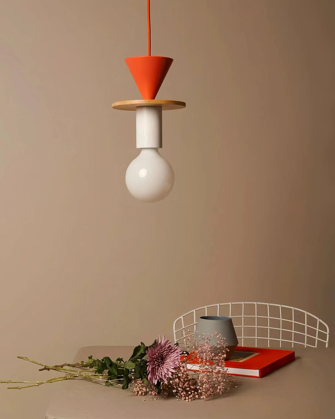 Żyrandol w kształcie geometrycznym