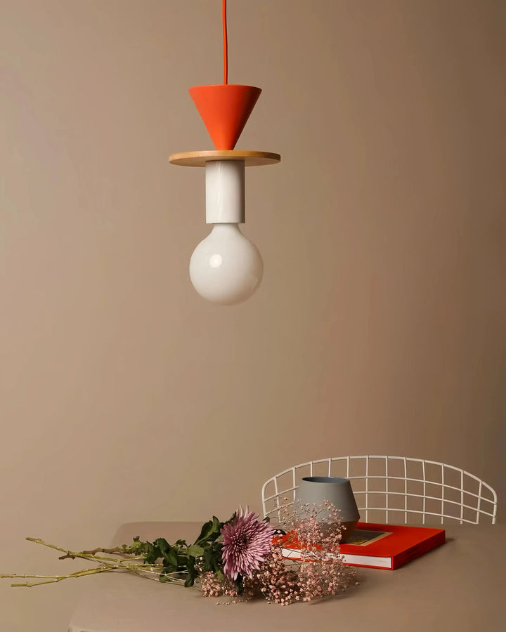 Żyrandol w kształcie geometrycznym
