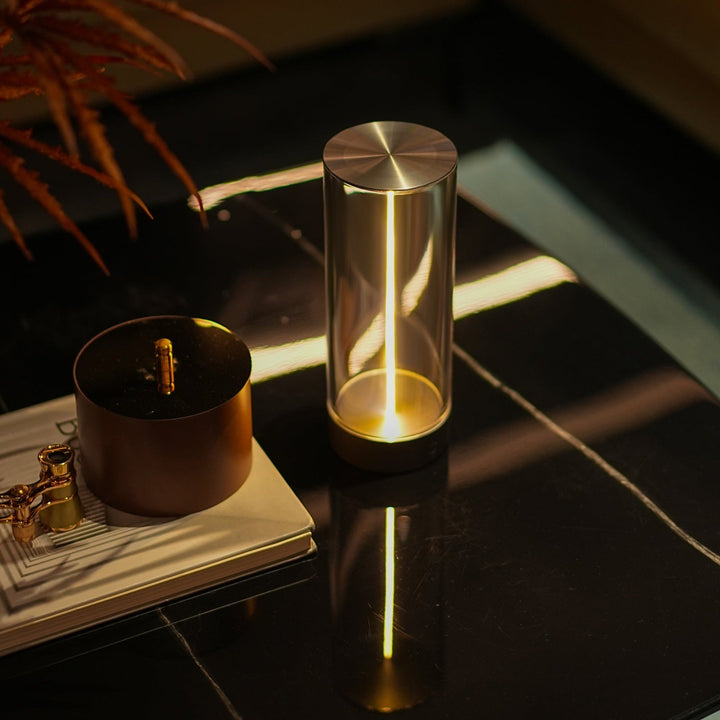 GlowBright | Przenośna lampa LED z bezprzewodowym designem