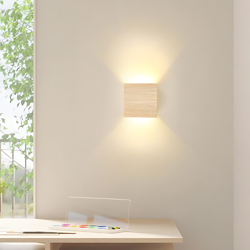 NordiLume | Skandynawska kwadratowa drewniana lampa ścienna