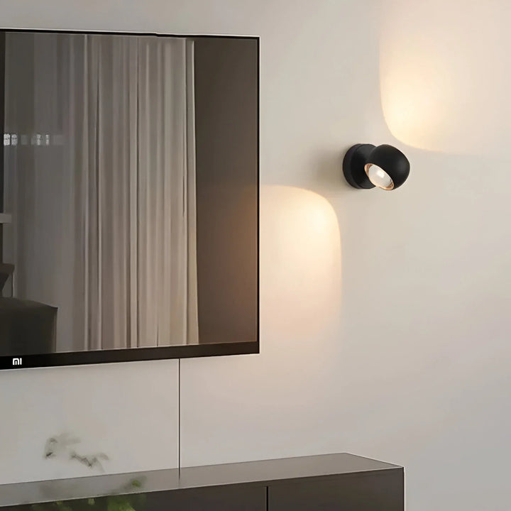 LumiTurn – Regulowana lampa LED naścienna 180°