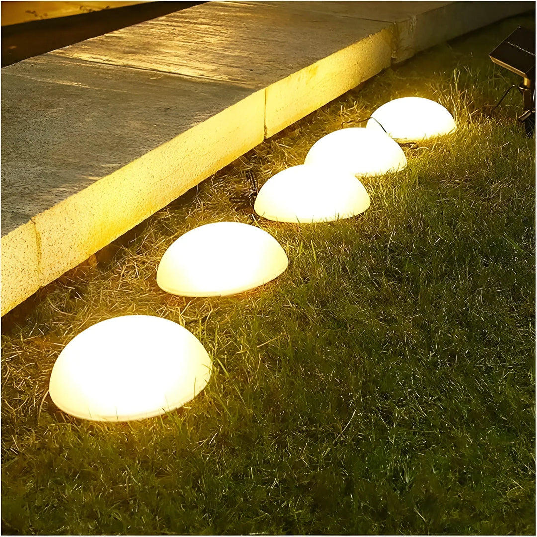 LumiGlobe – Słoneczna Lampa Ogrodowa w Kształcie Półkuli