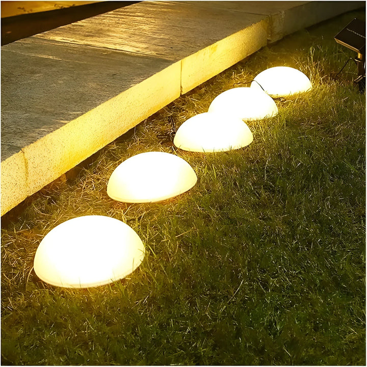 LumiGlobe – Słoneczna Lampa Ogrodowa w Kształcie Półkuli