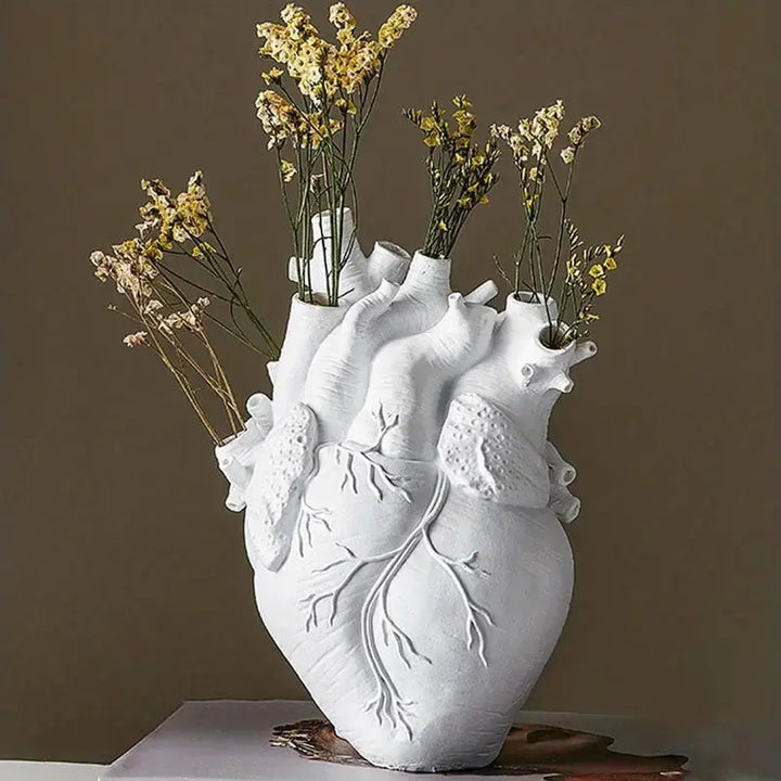 Dorsø - Ceramiczny Wazon w Kształcie Serca