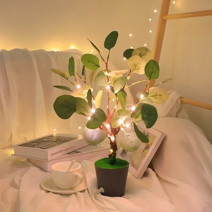 FestiGlow - Świąteczna lampka nocna LED z dekoracyjną doniczką