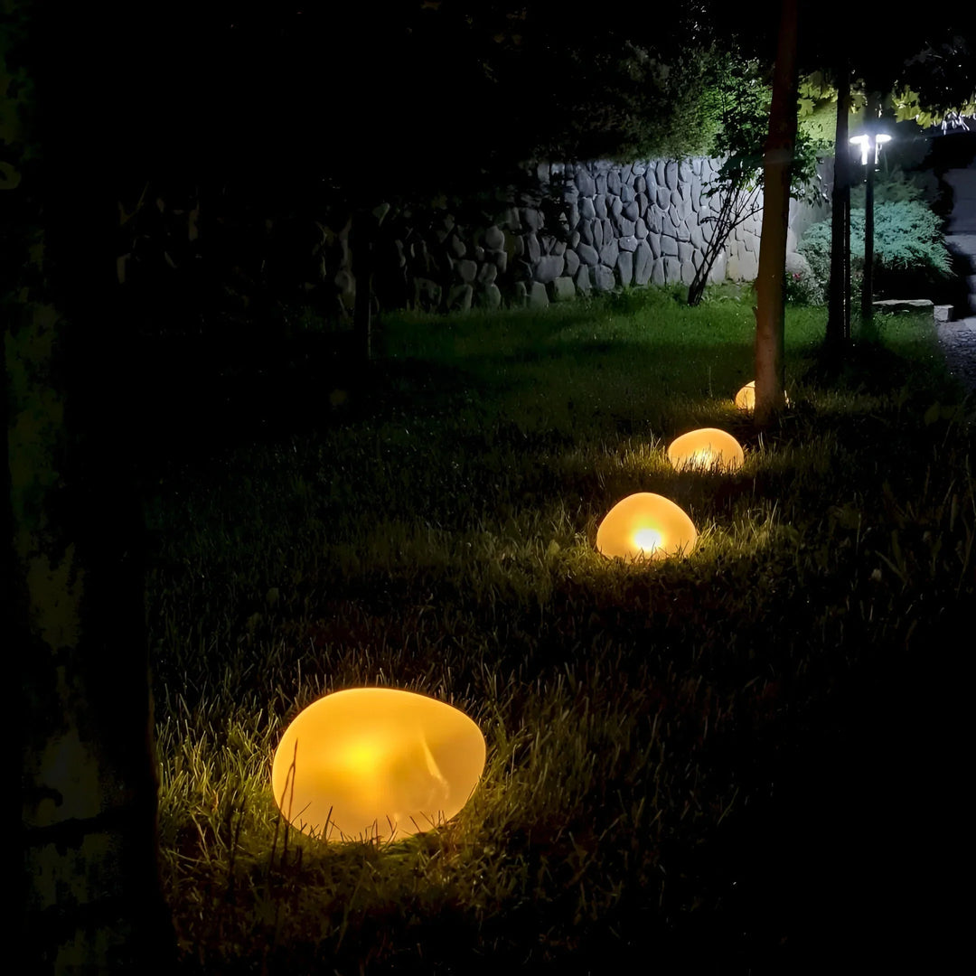 GlowGems – Ozdobne Lampy Ogrodowe Ładowane Słońcem