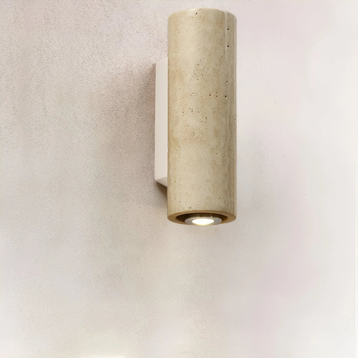 StoneLuxe – Naturalna Lampa Ścienna z Trawertynu