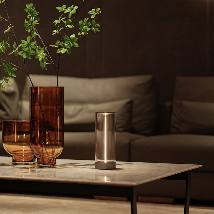 GlowBright | Przenośna lampa LED z bezprzewodowym designem