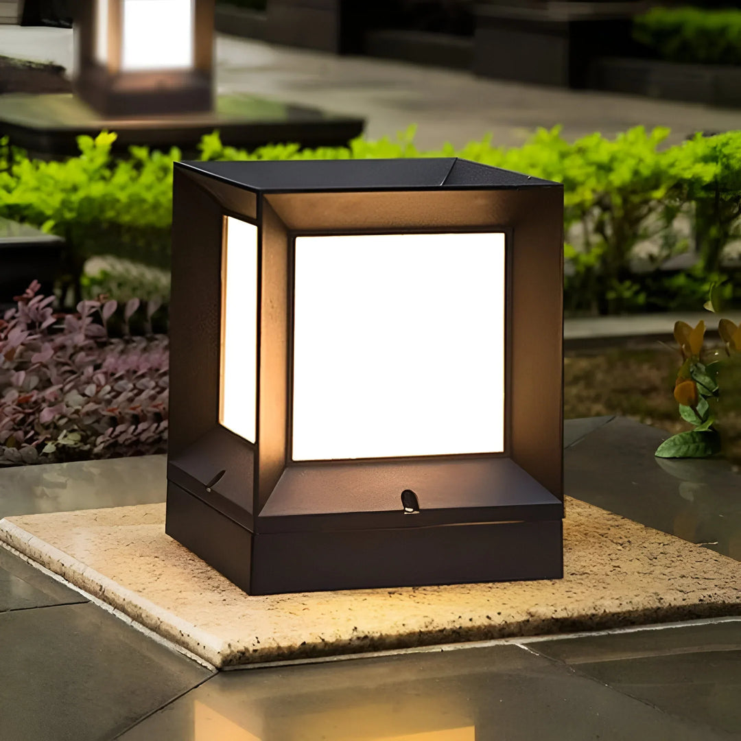 GlowPillar – Elegancka Zewnętrzna Lampa LED