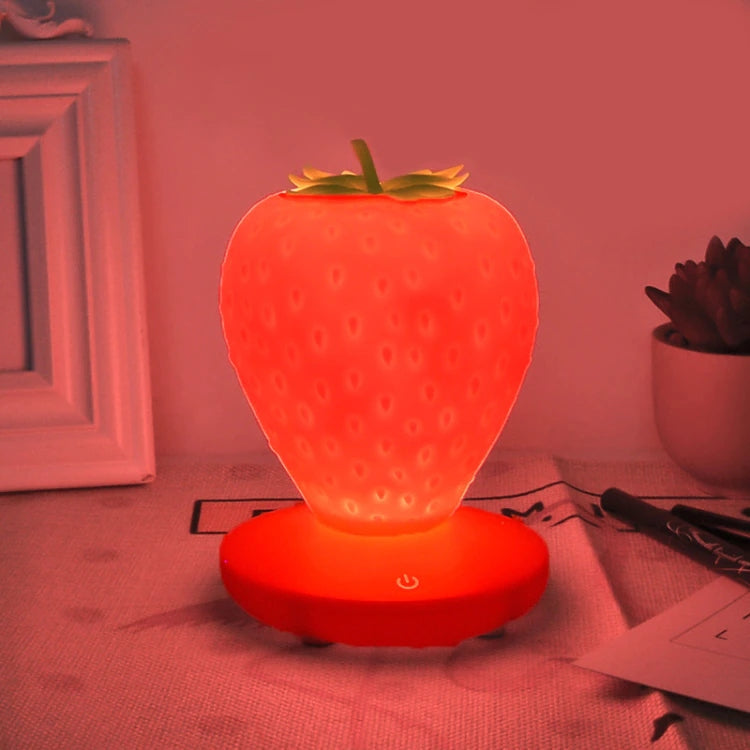 Lampa nocna w kształcie truskawki