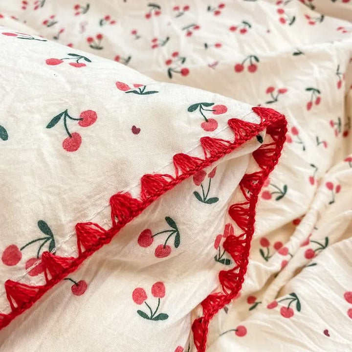 Zestaw pościeli Blossom &amp; Berry Dream 4szt. Pokrowiec na kołdrę w kwiaty